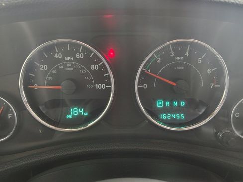 Used 2013 Jeep Wrangler Sport AWD/4WD image 28