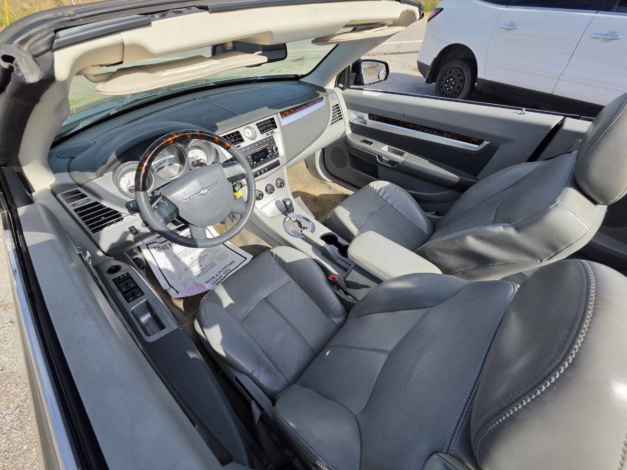 Used 2008 Chrysler Sebring Limited FWD image 3