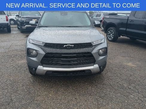 Certified 2023 Chevrolet TrailBlazer LT w/ LPO, Blackout Package AWD/4WD image 11