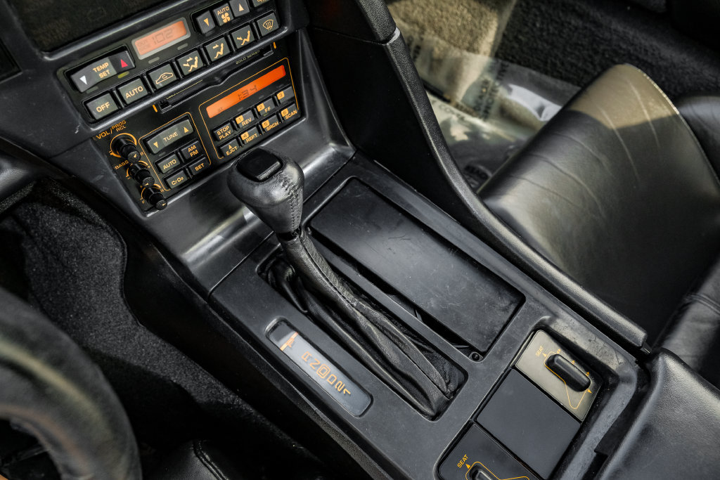 Used 1993 Chevrolet Corvette Coupe RWD image 17