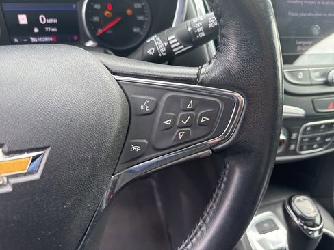 Used 2019 Chevrolet Equinox LT w/ Sun & Navigation Package AWD/4WD image 20