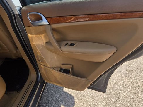 Used 2009 Porsche Cayenne AWD/4WD image 23