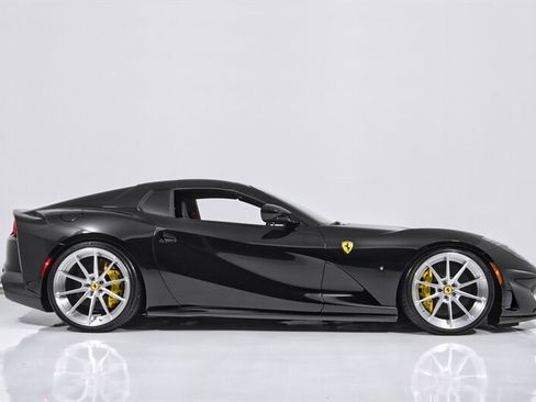 Used 2022 Ferrari 812 GTS RWD image 14
