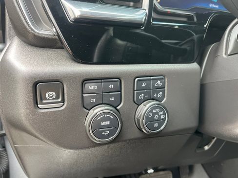 Used 2025 Chevrolet Silverado 1500 LT Trail Boss w/ LT Trail Boss Premium Package AWD/4WD image 23