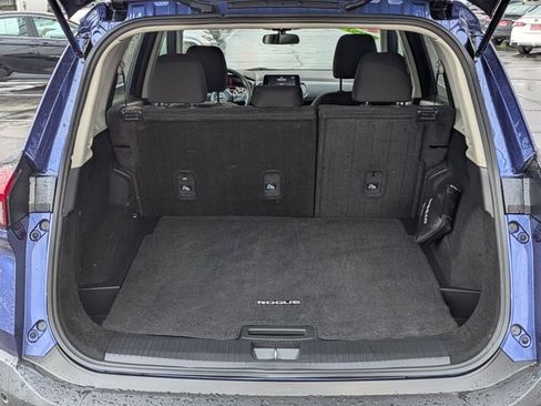 Used 2023 Nissan Rogue S image 10
