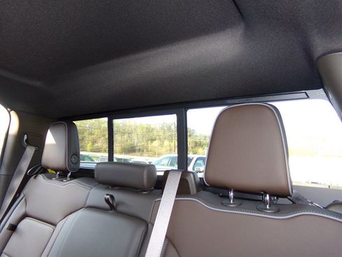 Used 2025 GMC Sierra 1500 Denali AWD/4WD image 32