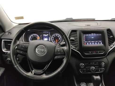 Used 2021 Jeep Cherokee Latitude Plus AWD/4WD image 22