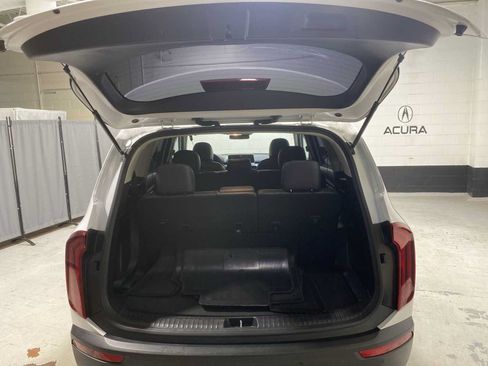 Used 2022 Kia Telluride LX AWD/4WD image 19