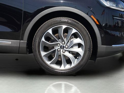 Used 2023 Lincoln Nautilus Reserve w/ Equipment Group 201A FWD image 4