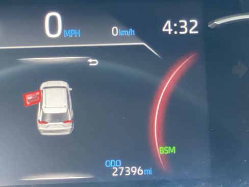 Used 2025 Toyota RAV4 XLE AWD/4WD image 33