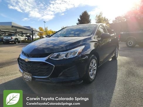 Used 2019 Chevrolet Cruze LS image 5