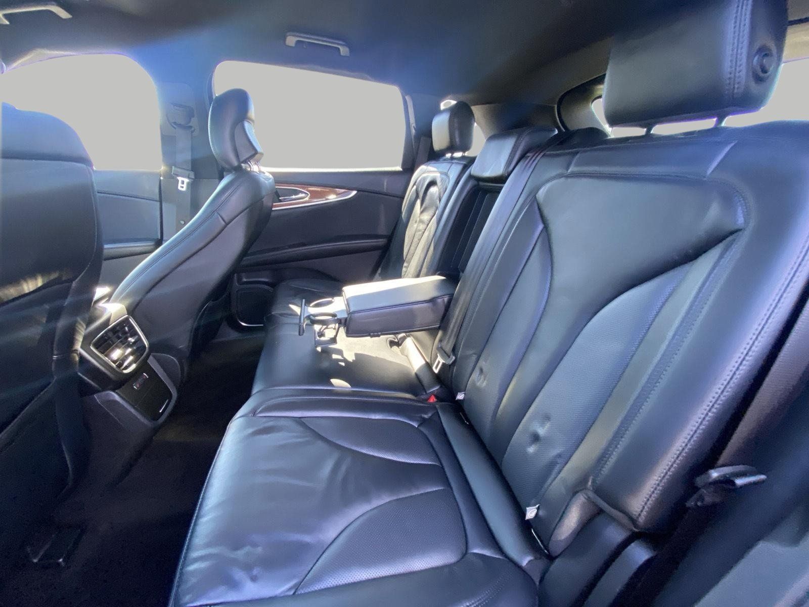 Used 2019 Lincoln Nautilus Select AWD/4WD image 11