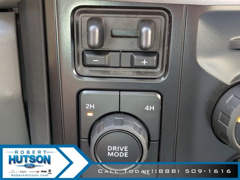 New 2025 Ford F550 4x4 Crew Cab image 21