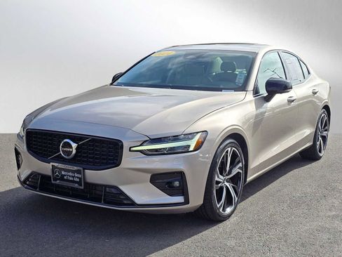 Used 2024 Volvo S60 B5 Plus image 7