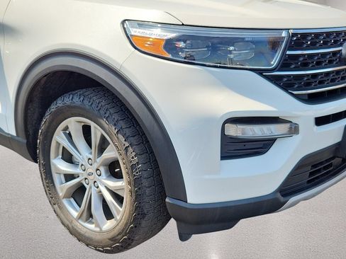 Used 2022 Ford Explorer XLT w/ Equipment Group 202A AWD/4WD image 7