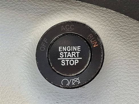 Used 2021 Jeep Cherokee Limited AWD/4WD image 25