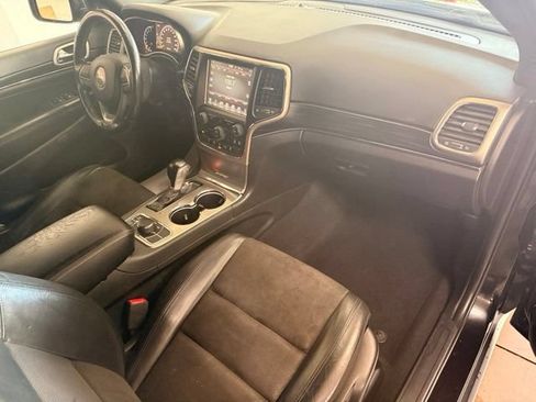 Used 2021 Jeep Grand Cherokee Limited AWD/4WD image 26