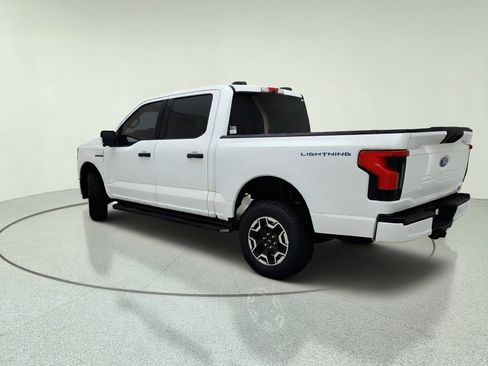 Used 2023 Ford F150 Lightning XLT AWD/4WD image 12