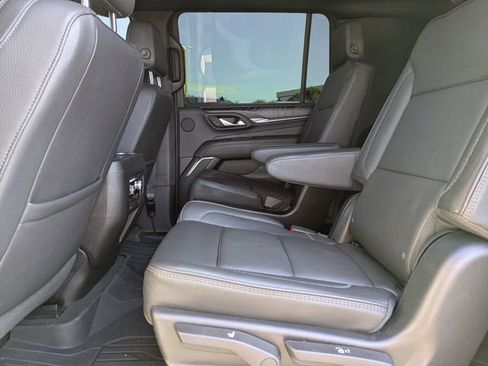 Used 2022 GMC Yukon XL Denali AWD/4WD image 18