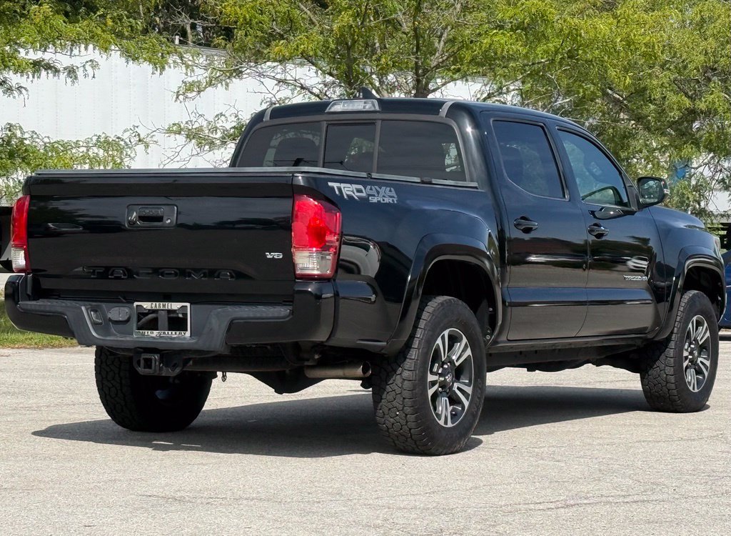 Used 2016 Toyota Tacoma TRD Sport w/ Towing Package AWD/4WD image 4