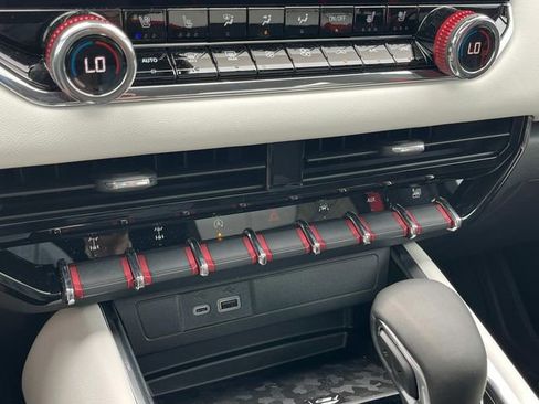 New 2025 GMC Canyon AT4 w/ AT4X Package image 26