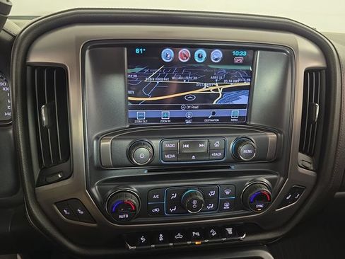 Used 2018 GMC Sierra 2500 SLT w/ Duramax Plus Package AWD/4WD image 17