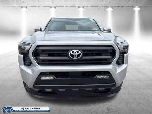 Used 2026 Toyota Tacoma SR5 AWD/4WD image 2