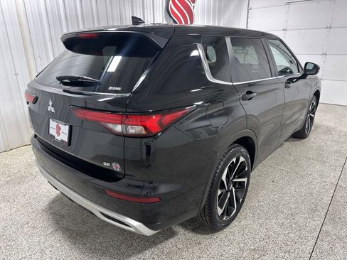 Used 2024 Mitsubishi Outlander AWD image 10