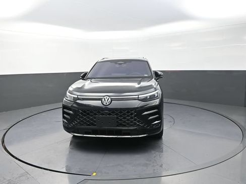 Used 2026 Volkswagen Tiguan SEL R-Line AWD/4WD image 29
