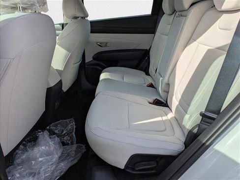 New 2025 Hyundai Tucson SE image 14