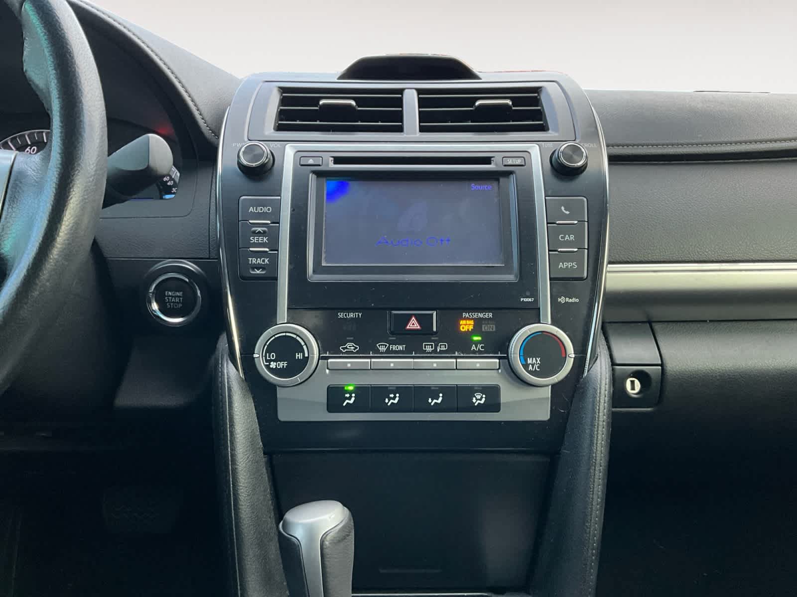 Used 2013 Toyota Camry SE w/ Leather Pkg FWD image 11