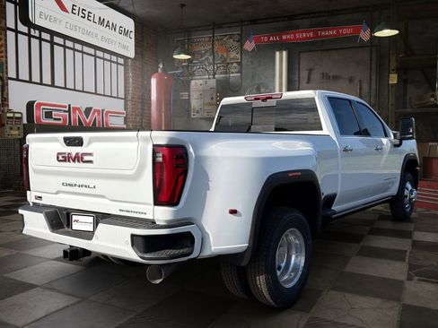 New 2026 GMC Sierra 3500 Denali w/ Denali Reserve Package AWD/4WD image 3