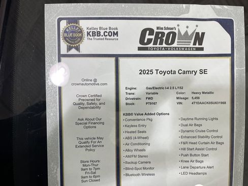 Used 2025 Toyota Camry SE image 40