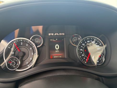 Used 2024 RAM 2500 Big Horn w/ Sport Appearance Package image 13