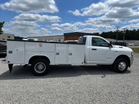 Used 2021 RAM 3500 Tradesman w/ Chrome Appearance Group RWD image 8