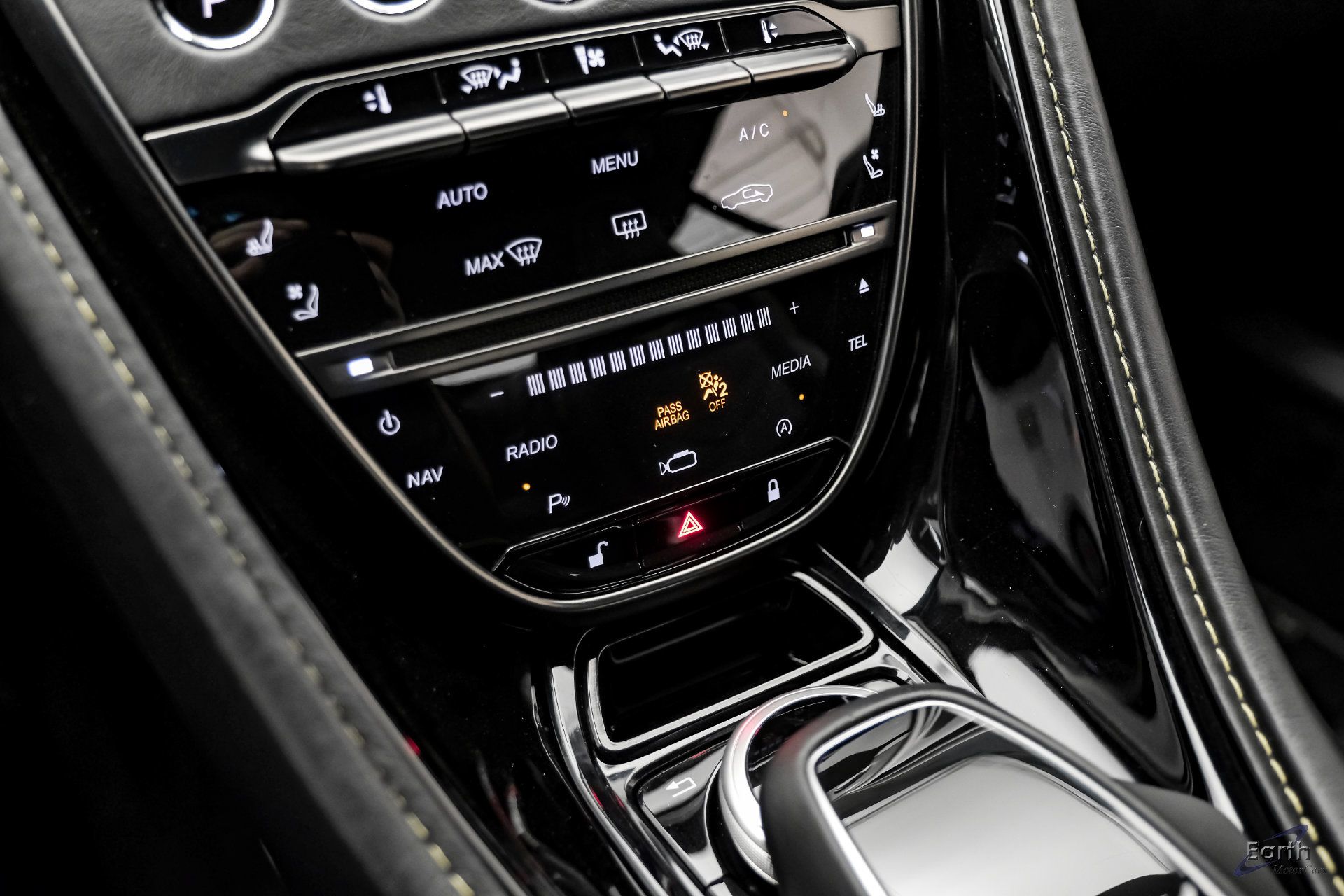 Used 2019 Aston Martin DBS Superleggera RWD image 69