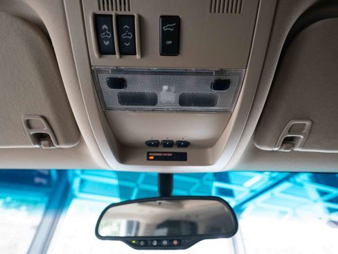 Used 2013 GMC Yukon XL Denali AWD/4WD image 18