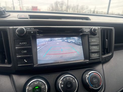 Used 2017 Toyota RAV4 LE w/ Carpet Mat Package image 20