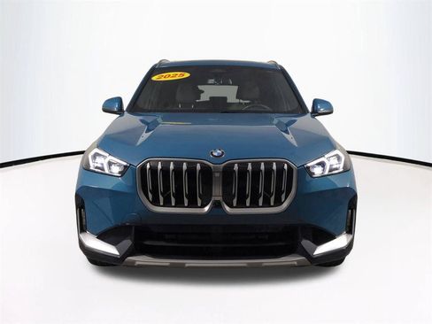 Used 2025 BMW X1 xDrive28i AWD/4WD image 3