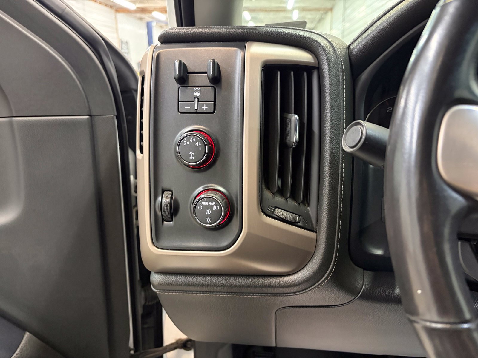 Used 2016 GMC Sierra 3500 Denali w/ Duramax Plus Package AWD/4WD image 14