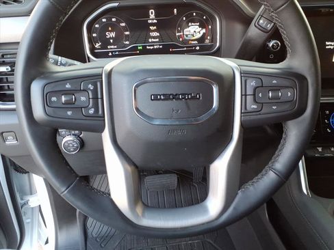 Used 2024 GMC Sierra 2500 Denali w/ Technology Package image 11