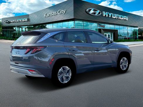 New 2026 Hyundai Tucson Blue SE image 8
