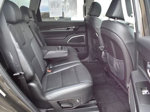 Used 2023 Kia Telluride EX X-Line AWD/4WD image 45