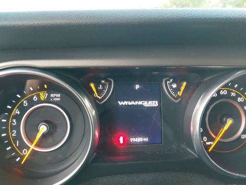 Used 2018 Jeep Wrangler Unlimited Sport S AWD/4WD image 34