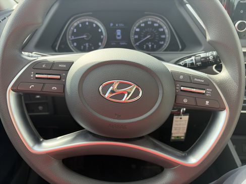 Used 2023 Hyundai Sonata SE FWD image 18