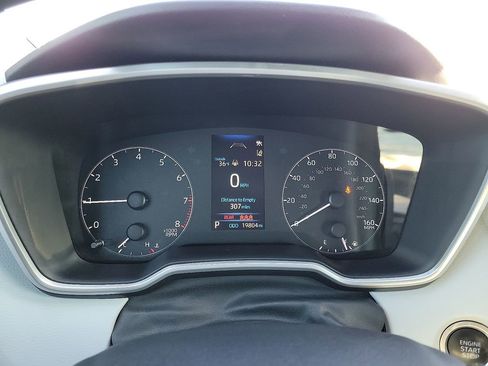 Used 2024 Toyota Corolla SE image 14