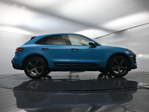 Used 2023 Porsche Macan image 53