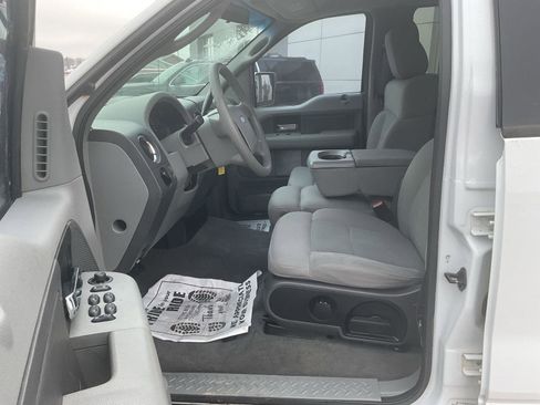 Used 2004 Ford F150 XLT image 9