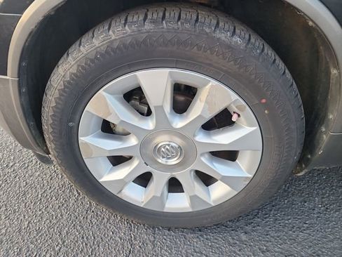 Used 2011 Buick Enclave CXL w/ LPO, Cargo Convenience Pkg image 27