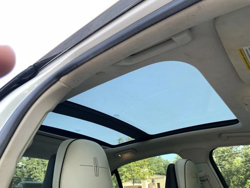 Used 2020 Lincoln Continental Black Label AWD/4WD image 11